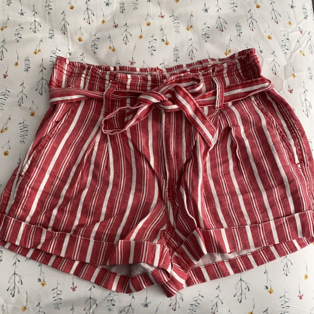 American Eagle Women's Belted Shorts